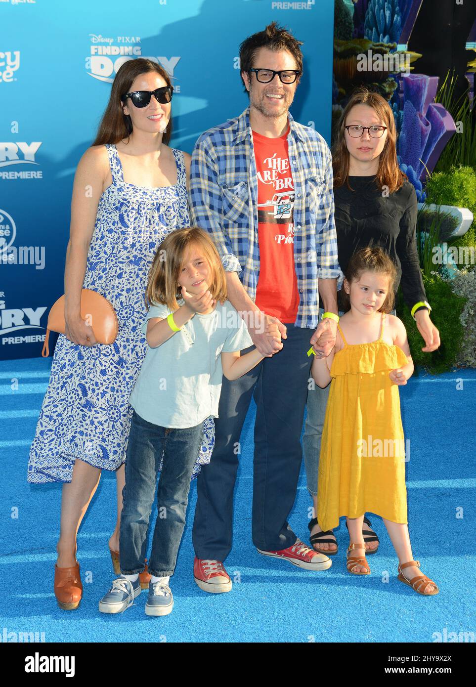 Johnny Knoxville, Naomi Nelson che partecipa al Finding Dory World Premiere tenuto al Teatro El Capitan Foto Stock