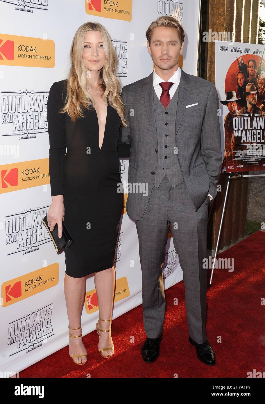 Chad Michael Murray, Sarah Roemer, che partecipa al 'Outlaws and Angels' Los Angeles Premiere tenuto al Teatro Ahrya fine Arts Foto Stock