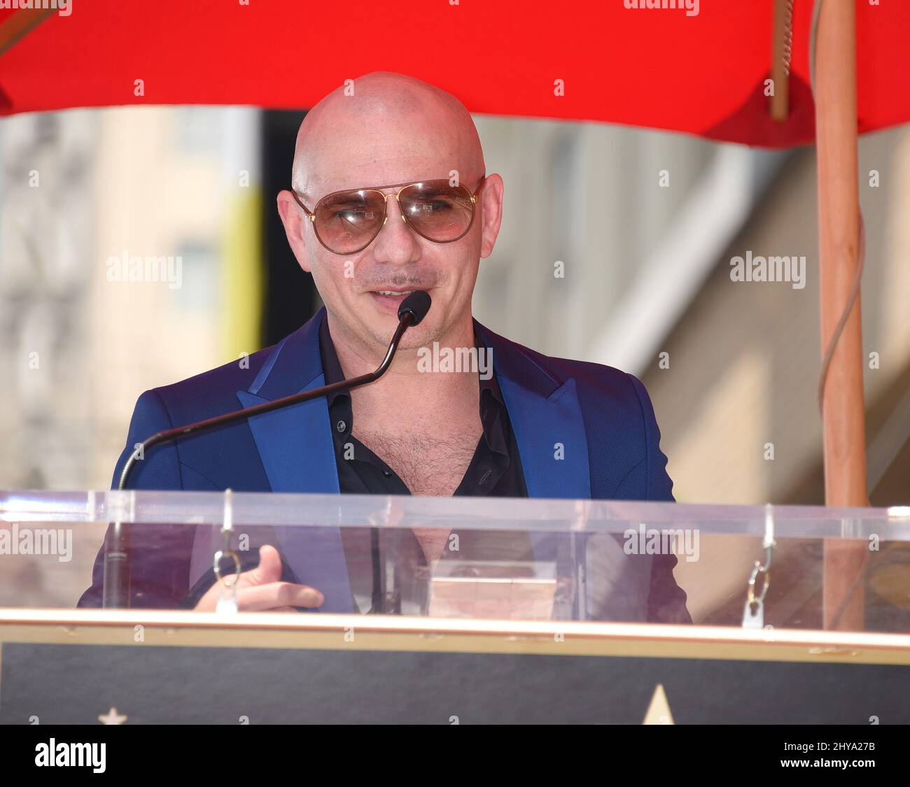 Pitbull partecipa alla cerimonia Hollywood Walk of Fame di Pitbull a Los Angeles Foto Stock