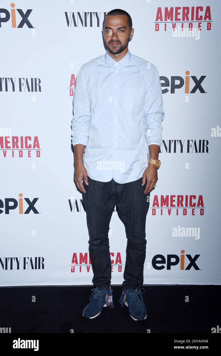 Jesse Williams partecipa al 'America Divided' Los Angeles Premiere tenuto al Hammer Museum Billy Wilder Theatre Foto Stock