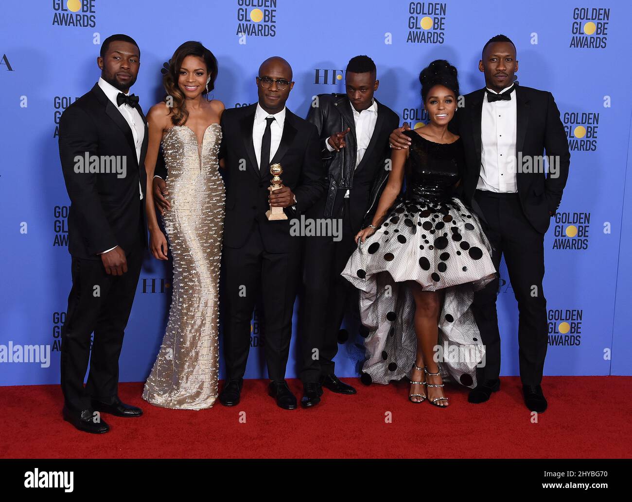 Trevante Rhodes, Naomie Harris, Barry Jenkins, Ashton Sanders, J nella sala stampa ai Golden Globe Awards 74th di Los Angeles Foto Stock