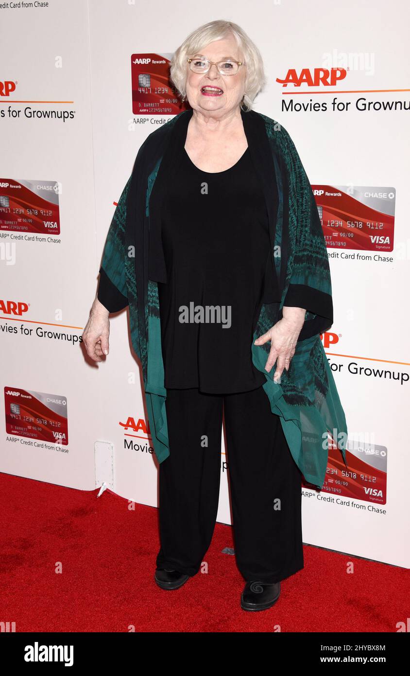 Giugno Squibb ha partecipato al 16th Annual Movies for Grownups Awards tenutosi al Beverly Wilshire Hotel a Los Angeles, USA Foto Stock