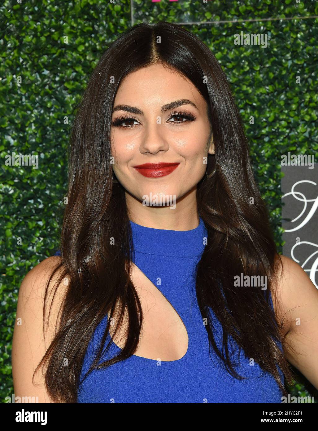 Victoria Justice partecipa al Women's Cancer Research Fund 'una serata indimenticabile' che si tiene al Beverly Wilshire Hotel Foto Stock