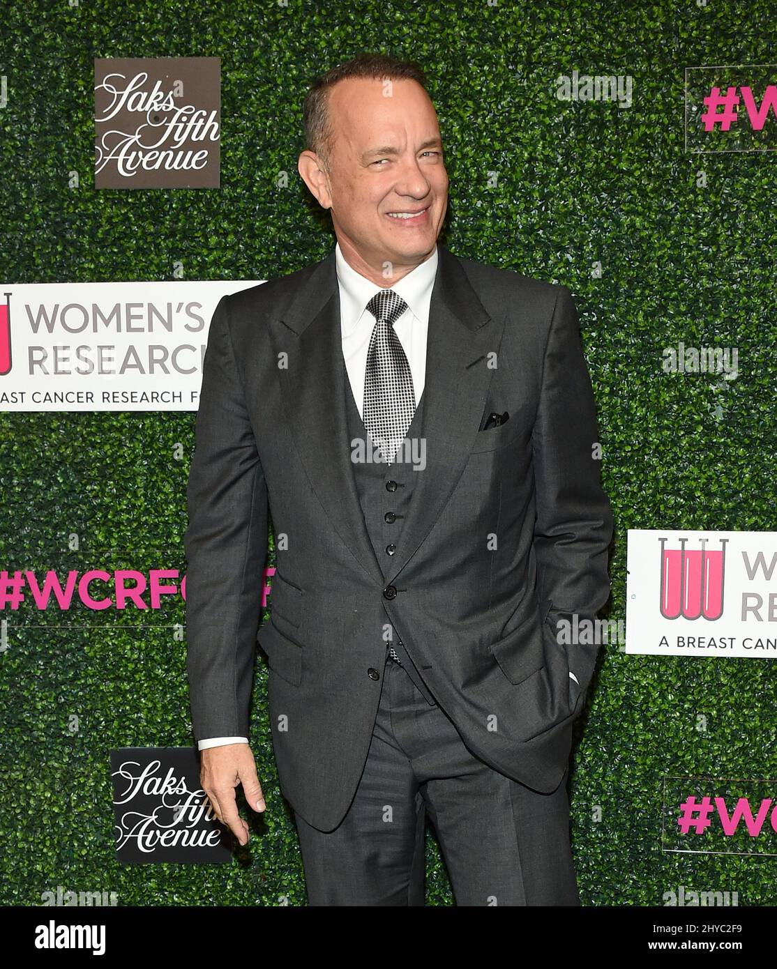 Tom Hanks partecipa al Women's Cancer Research Fund 'una serata indimenticabile' che si tiene al Beverly Wilshire Hotel Foto Stock