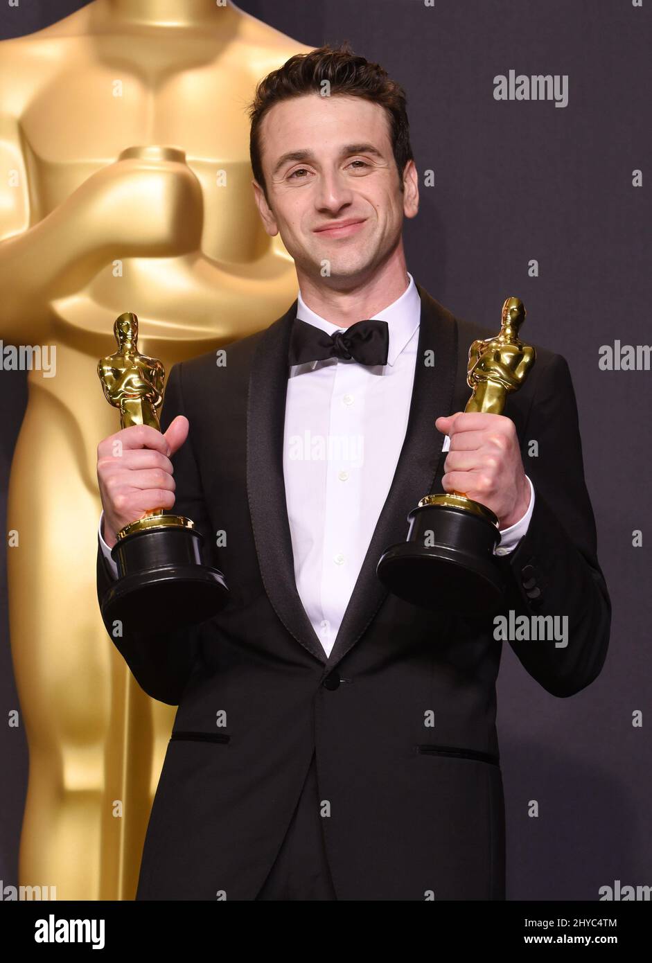 Justin Hurwitz nella sala stampa dei 89th Academy Awards tenutisi al Dolby Theatre di Hollywood, Los Angeles, USA. Foto Stock