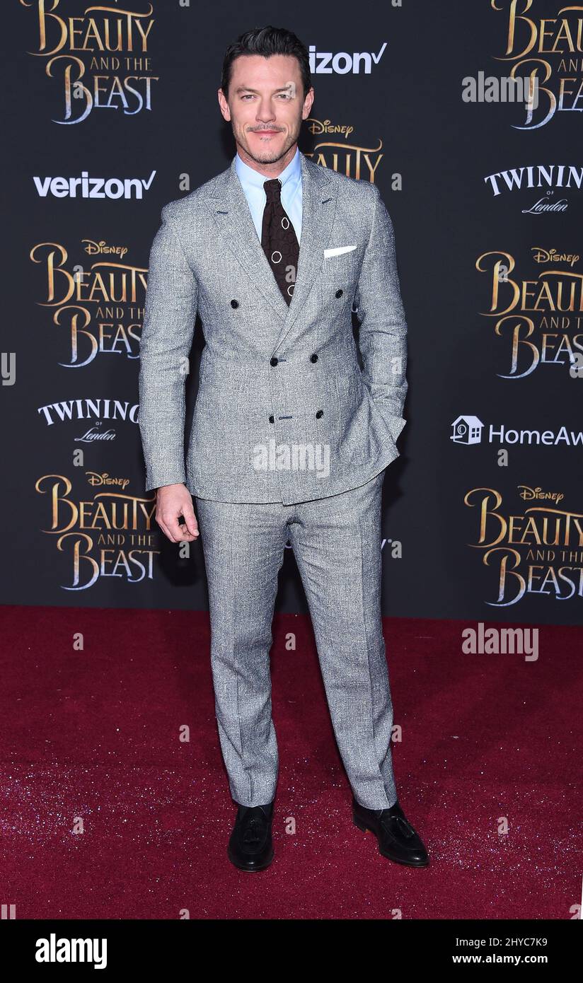 Luke Evans arriva la prima mondiale "Beauty and the Beast" che si tiene al Teatro El Capitan Foto Stock