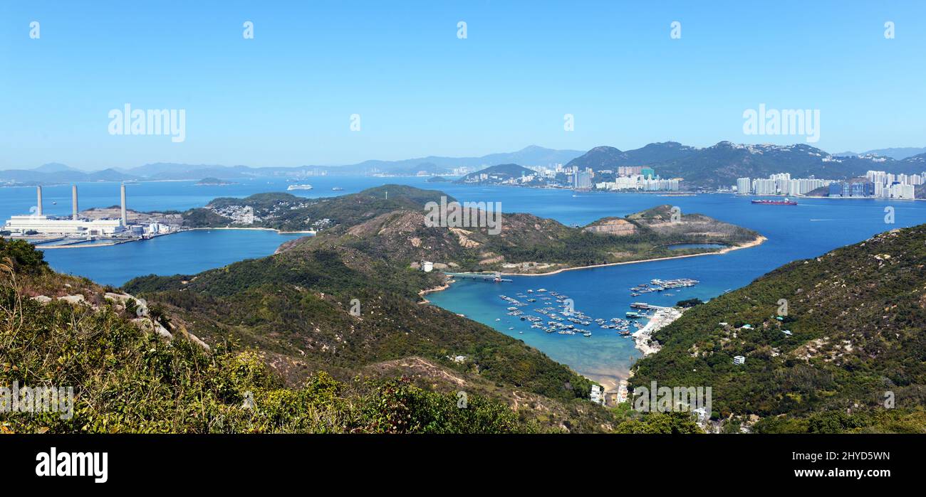 Vista dell'isola di Lamma dalla cima del monte Stenhouse. Foto Stock