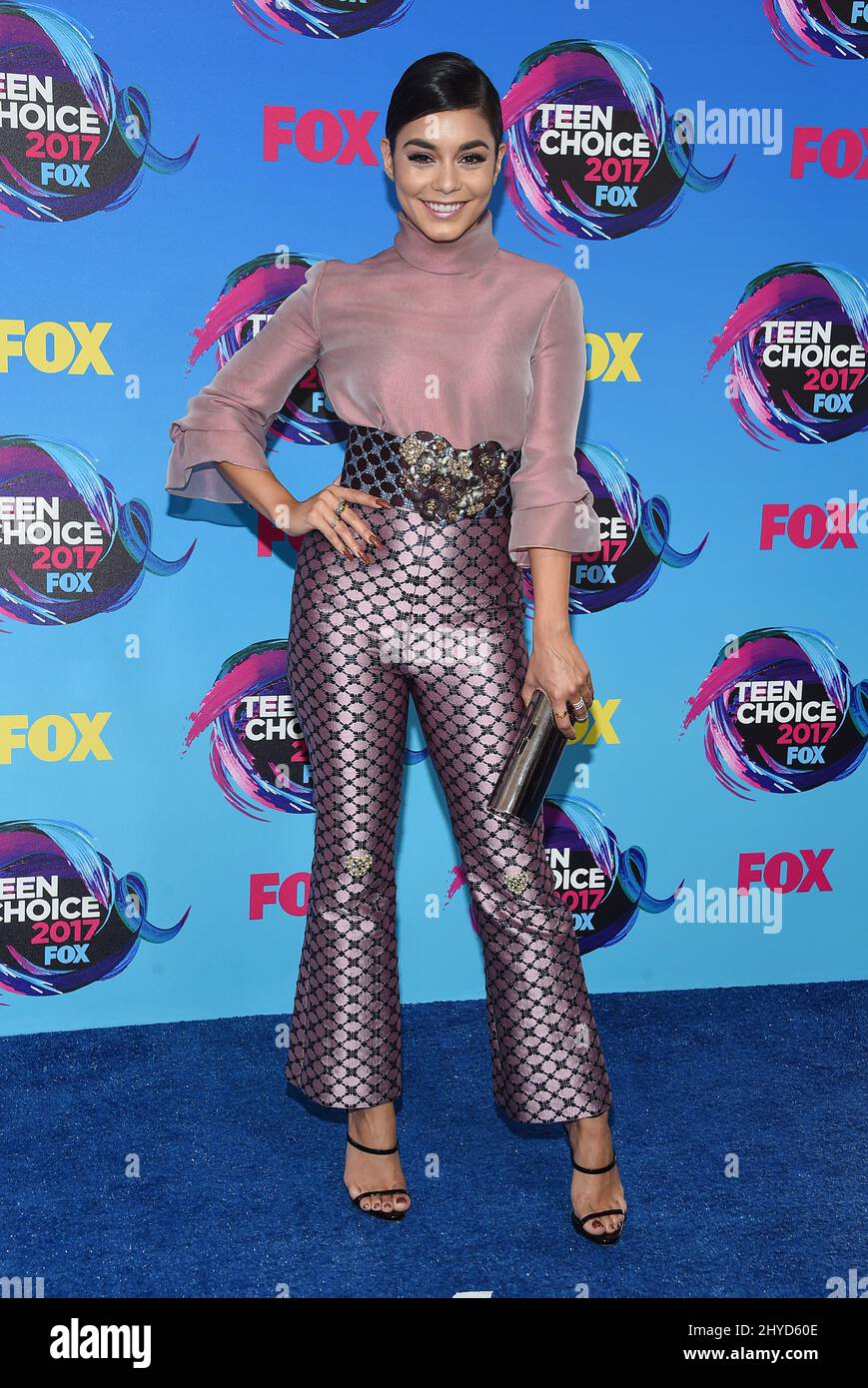 Vanessa Hudgens partecipa ai Teen Choice Awards 2017 che si tengono al Galen Center di Los Angeles, USA Foto Stock