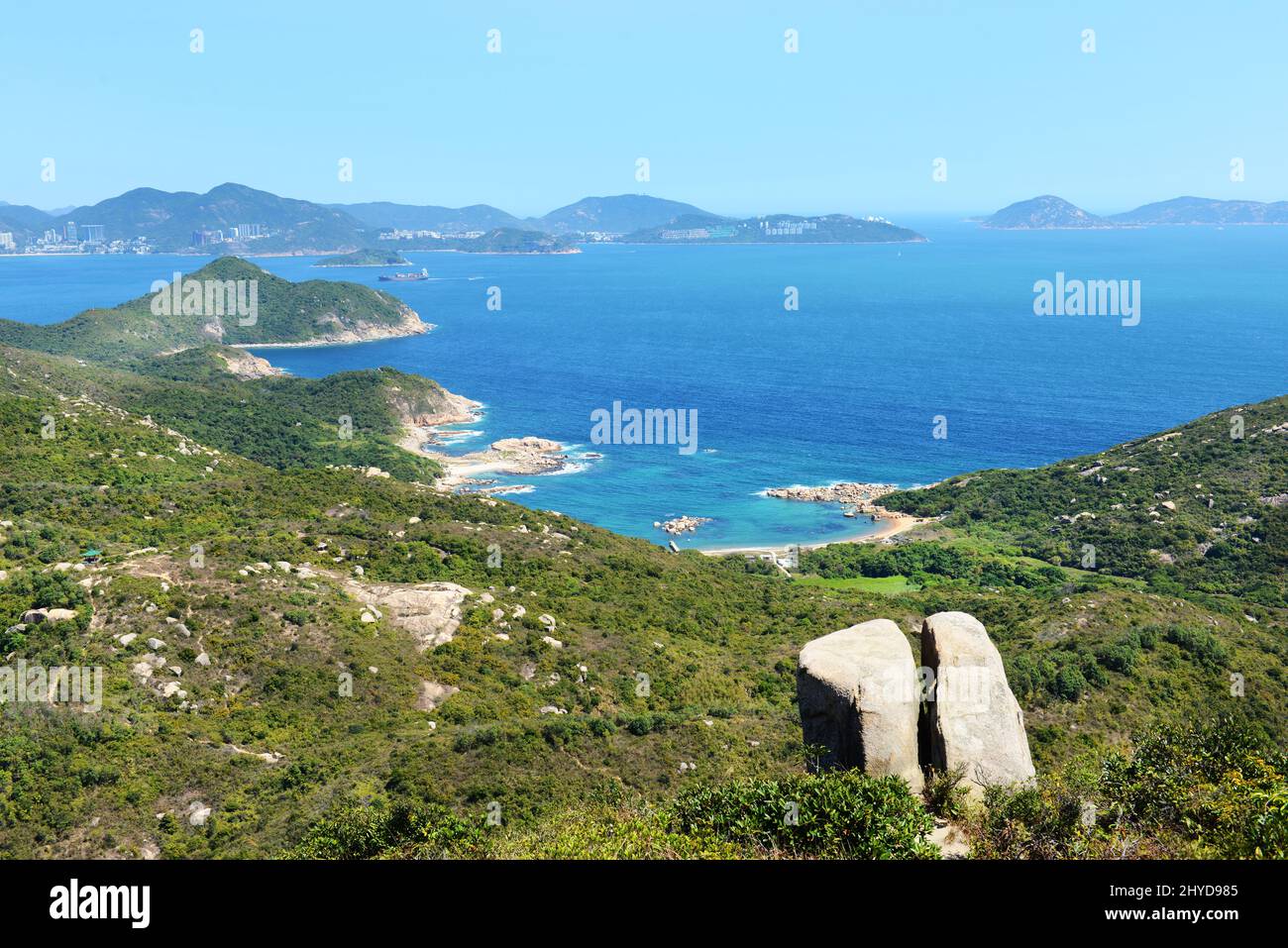Una vista della Baia di Tung o dalla cima del Monte Stenhouse, l'Isola di Lamma, Hong Kong. Foto Stock