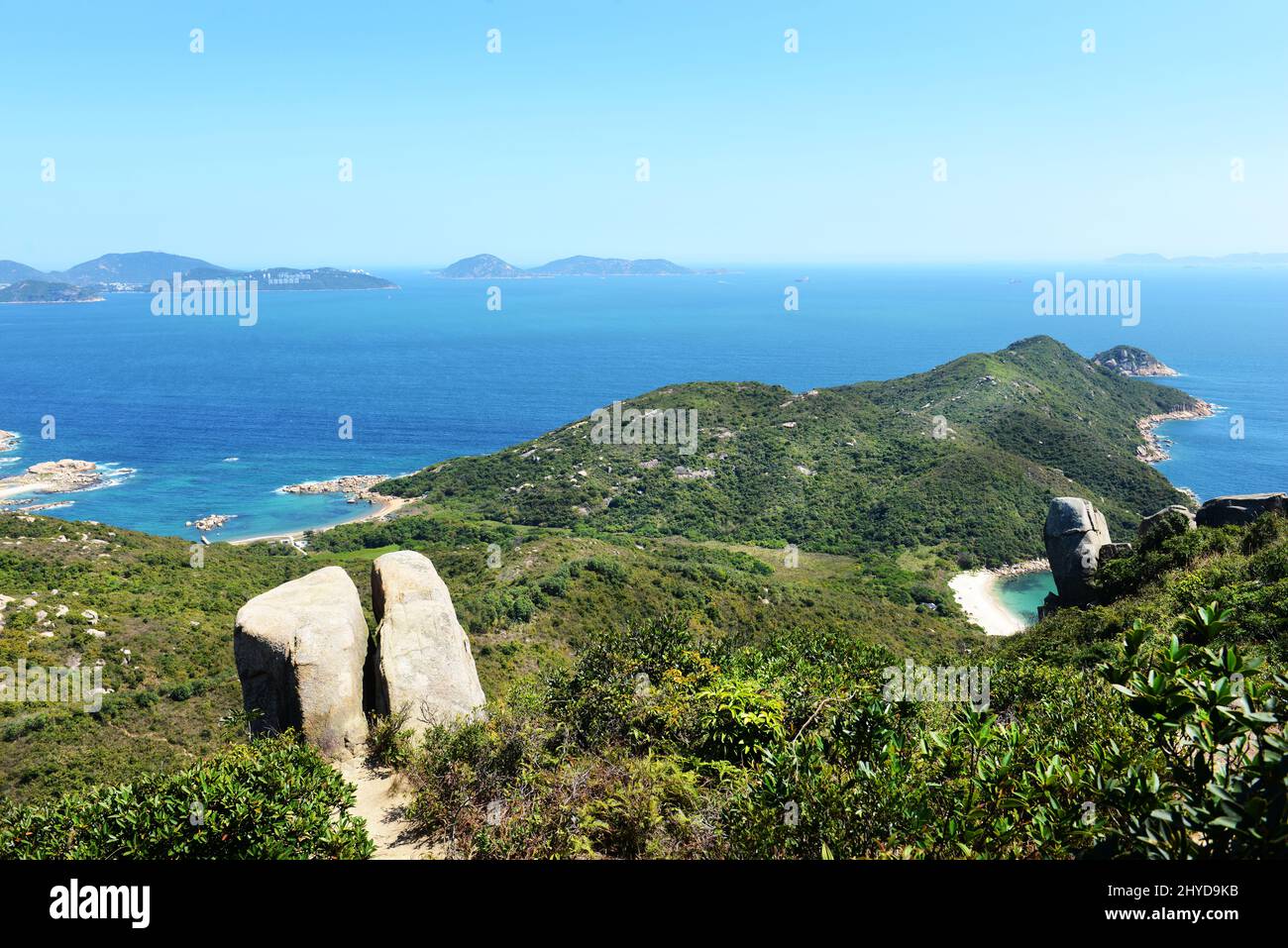 Una vista della Baia di Tung o dalla cima del Monte Stenhouse, l'Isola di Lamma, Hong Kong. Foto Stock