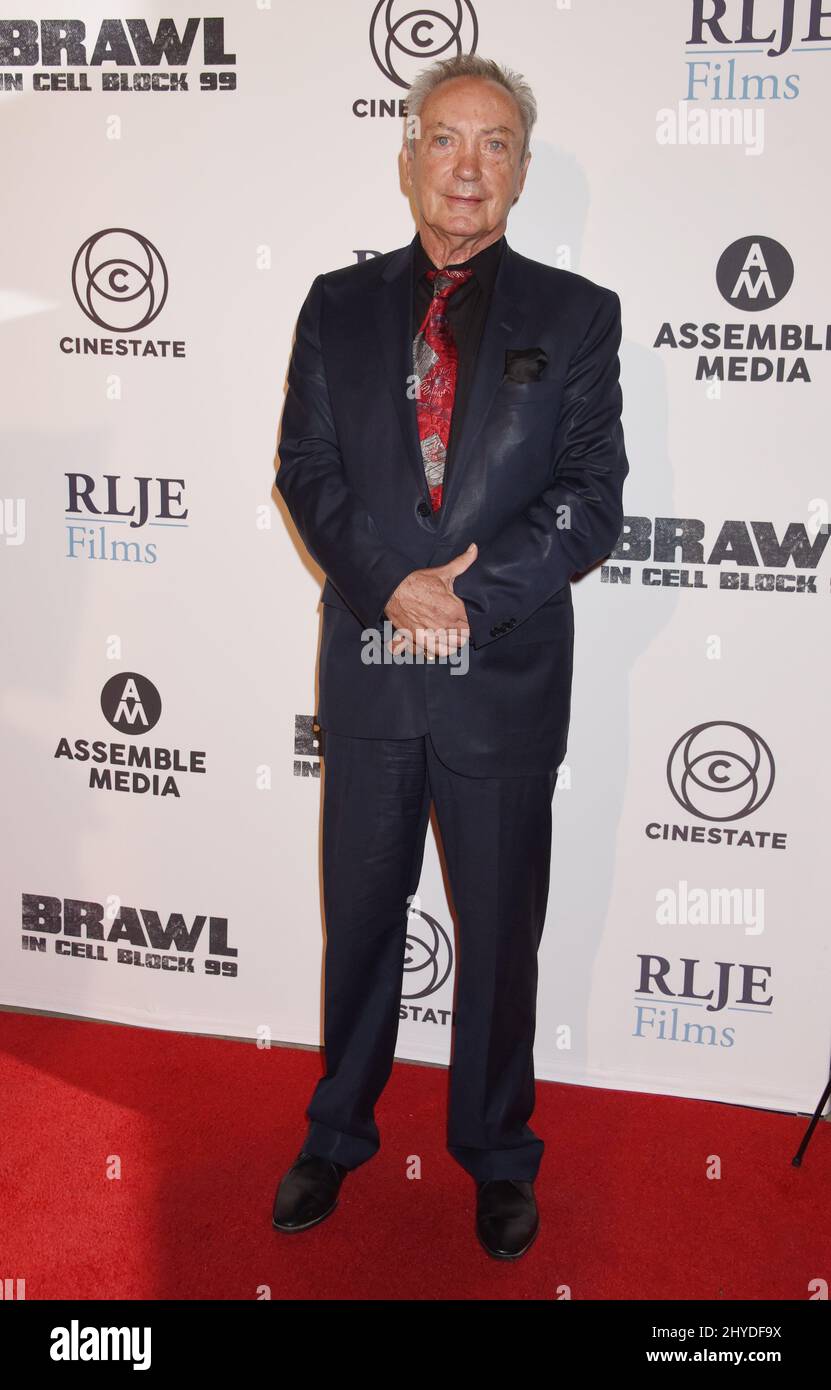 Udo Kier partecipa al 'Brawl in Cell Block 99' Los Angeles Premiere tenuto al Teatro Egizio Foto Stock