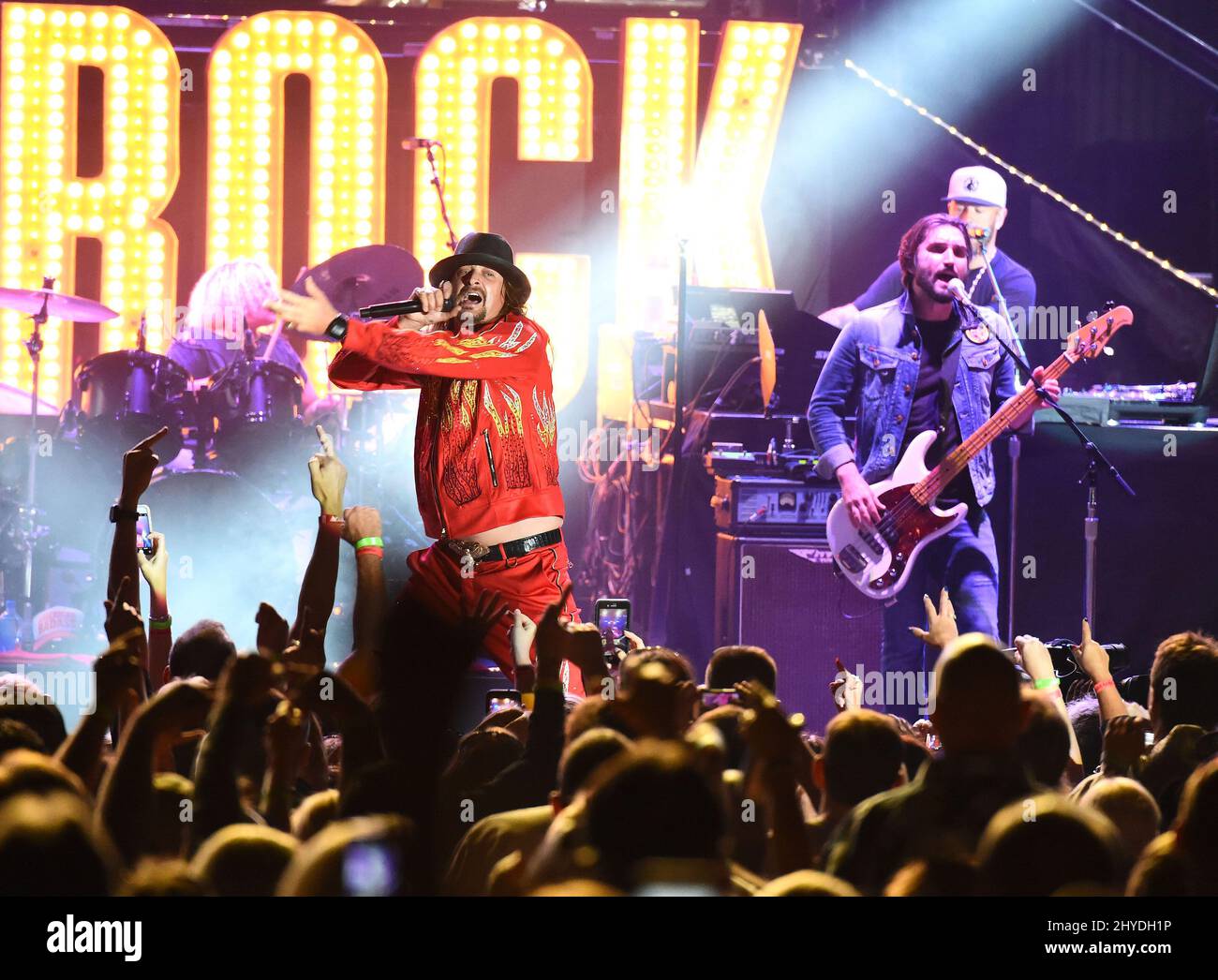 Kid Rock durante l'annuale 3rd di Kid Rock Fish Fry si è tenuto presso l'anfiteatro Carl Black Chevy Woods a Fontanel Foto Stock