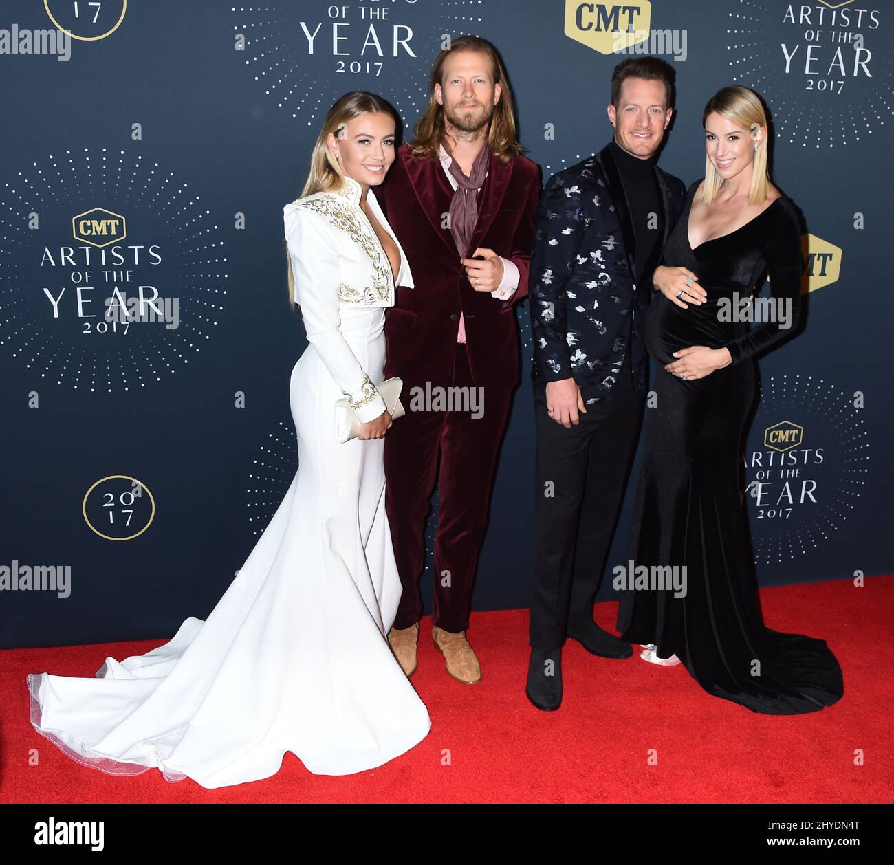 Brittney Marie Cole, Brian Kelley, Tyler Hubbard e Hayley STOM partecipano al CMT Artist of the Year tenuto presso lo Schermerhorn Symphony Center Foto Stock