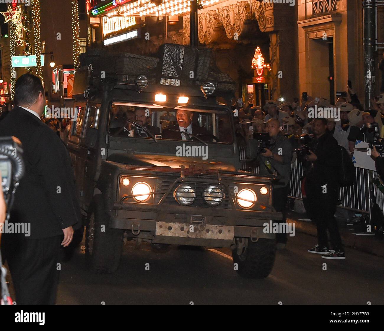 Dwayne Johnson frequenta il Jumanji: Benvenuti al Jungle Premiere di Los Angeles Foto Stock