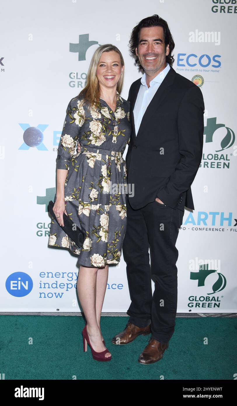 Amy Smart e carter Oosterhouse partecipano al Global Green Pre Oscar Gala 15th di Hollywood, California Foto Stock