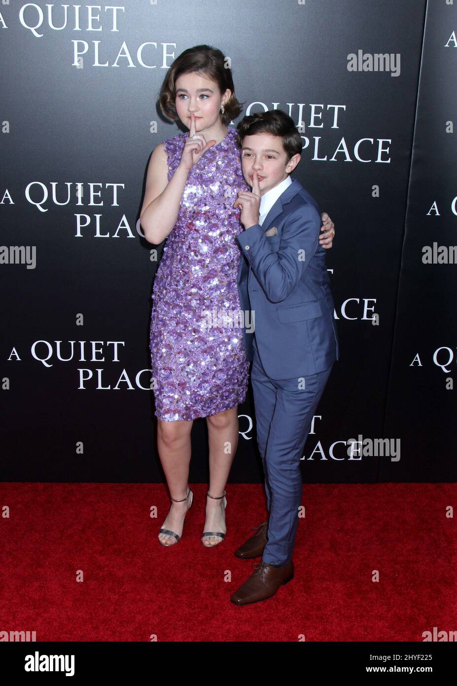 Millicent Simmonds & Noah Jipe partecipa alla prima "A quiet place" che si tiene presso l'AMC Lincoln Square a New York, USA Foto Stock