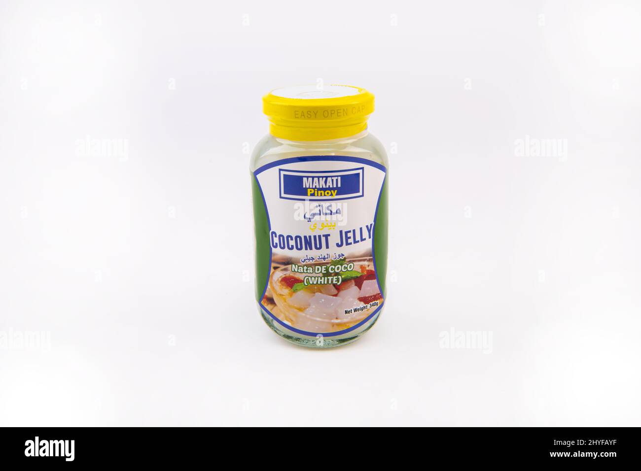 Makati pinoy gelatina di cocco 340 g su sfondo bianco Foto Stock