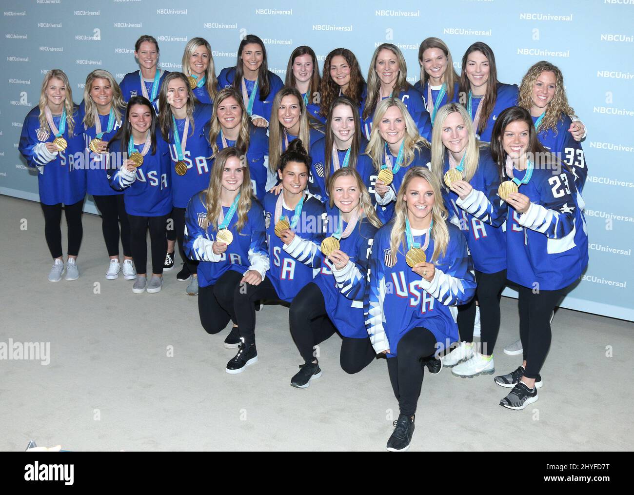 U.S. Women's Hockey Team partecipa alla NBCUniversal 2018 Upfronts tenutasi alla radio City Music Hall il 14 maggio 2018 a New York City. Foto Stock