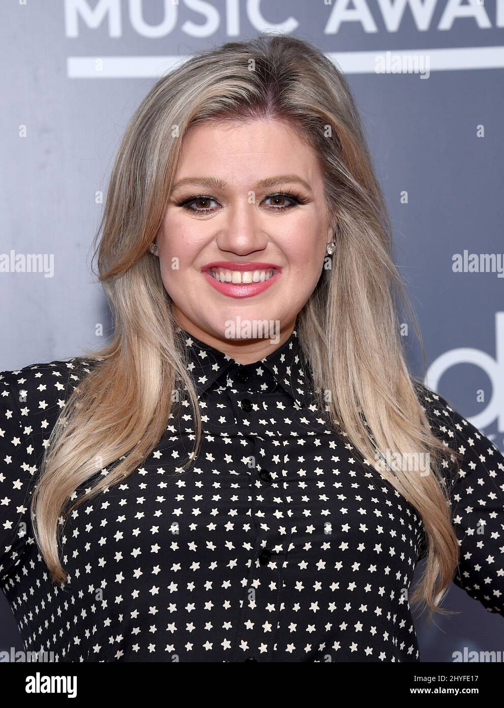Kelly Clarkson ospiterà il promo '2018 Billboard Music Awards' tenuto presso gli Universal Studios, California, il 17 maggio 2018. Foto Stock
