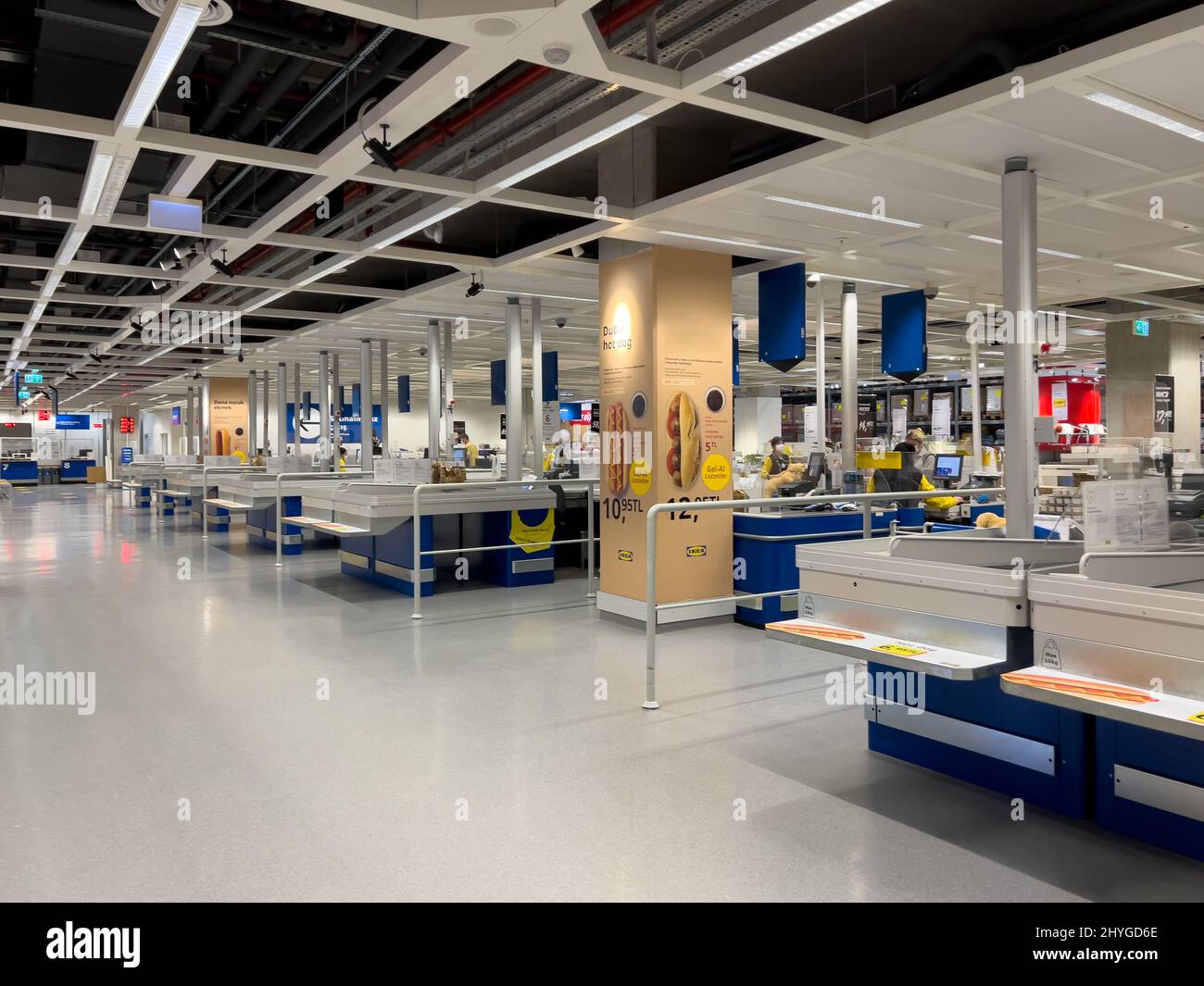 Antalya, Turchia - 15 marzo 2022: Punti di pagamento IKEA Shop Foto Stock