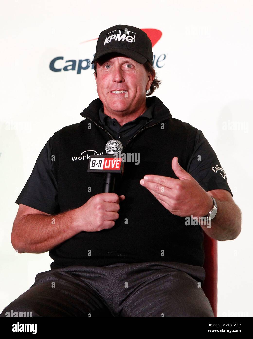 Phil Mickelson durante una conferenza stampa prima di 'The Match' allo Shadow Creek Golf Course, a Las Vegas, Nevada Foto Stock