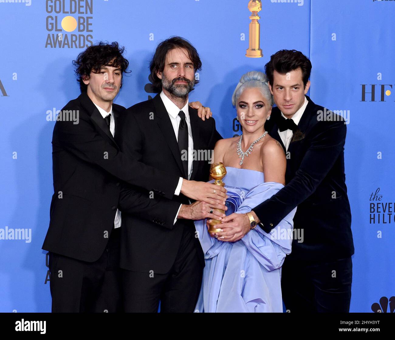 Anthony Rossomando, Andrew Wyatt, Lady Gaga e Mark Ronson in occasione dei Golden Globe Awards 76th che si tengono presso il Beverly Hilton Hotel il 6 gennaio 2019 a Beverly Hills, CA. Foto Stock