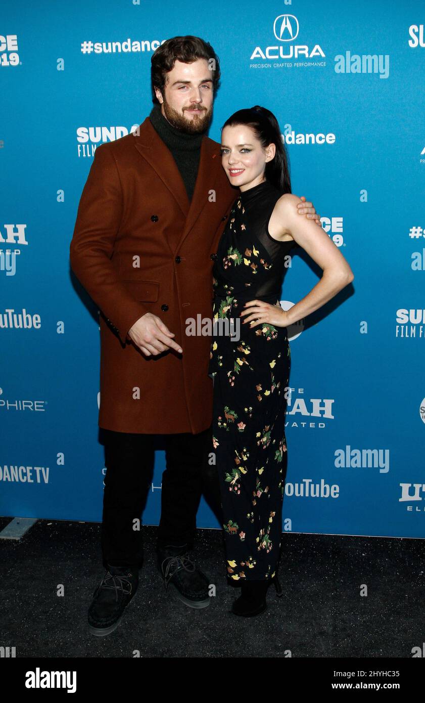 Beau Mirchoff e Roxane Mesquida alla prima di "Now Apocalypse" durante il Sundance Film Festival 2019 Foto Stock