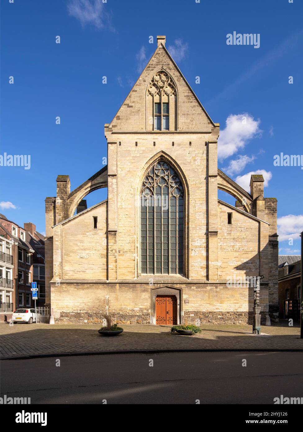 Maastricht, Oude Minderbroedersklooster, Franziskanerkloster, Heute: Sociaal Historisch Centrum voor Limburg, Westfassade der Klosterkirche Foto Stock
