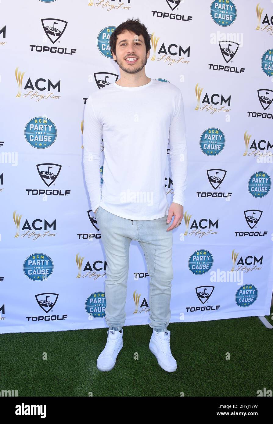 Morgan Evans arriva all'ACM Lifting Lives TopGolf Tee-off a TopGolf Foto Stock