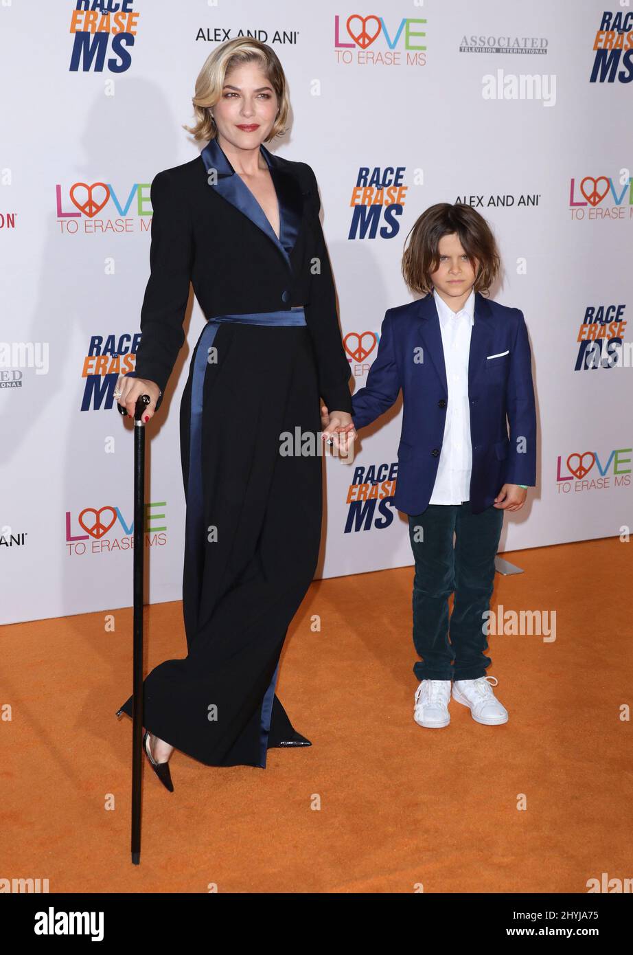Selma Blair e Arthur Saint Bleick partecipano alla gara di cancellazione MS Gala, tenutasi a Beverly Hills, USA il 10 maggio 2019 Foto Stock