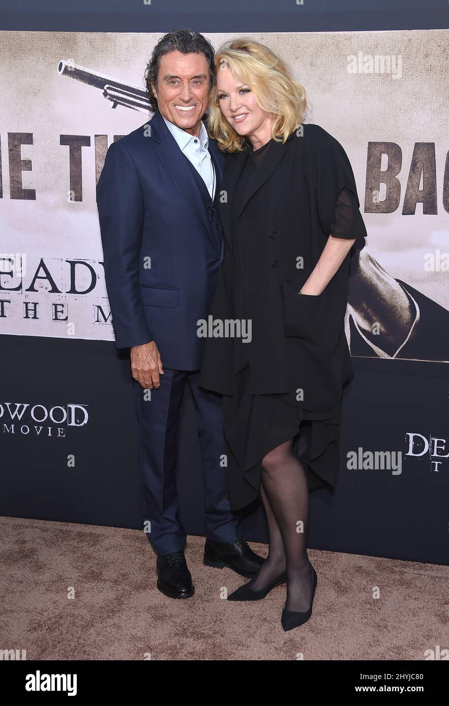Ian McShane e Gwen Humble alla prima HBO Films 'Deadwood' di Los Angeles Foto Stock