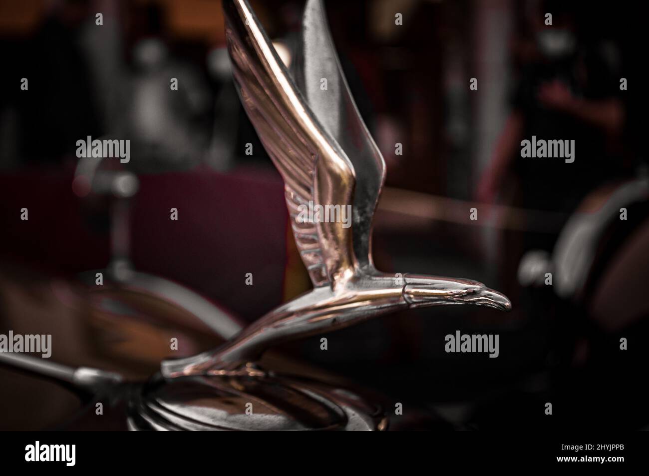Metallic phoenix sulla vettura Foto Stock
