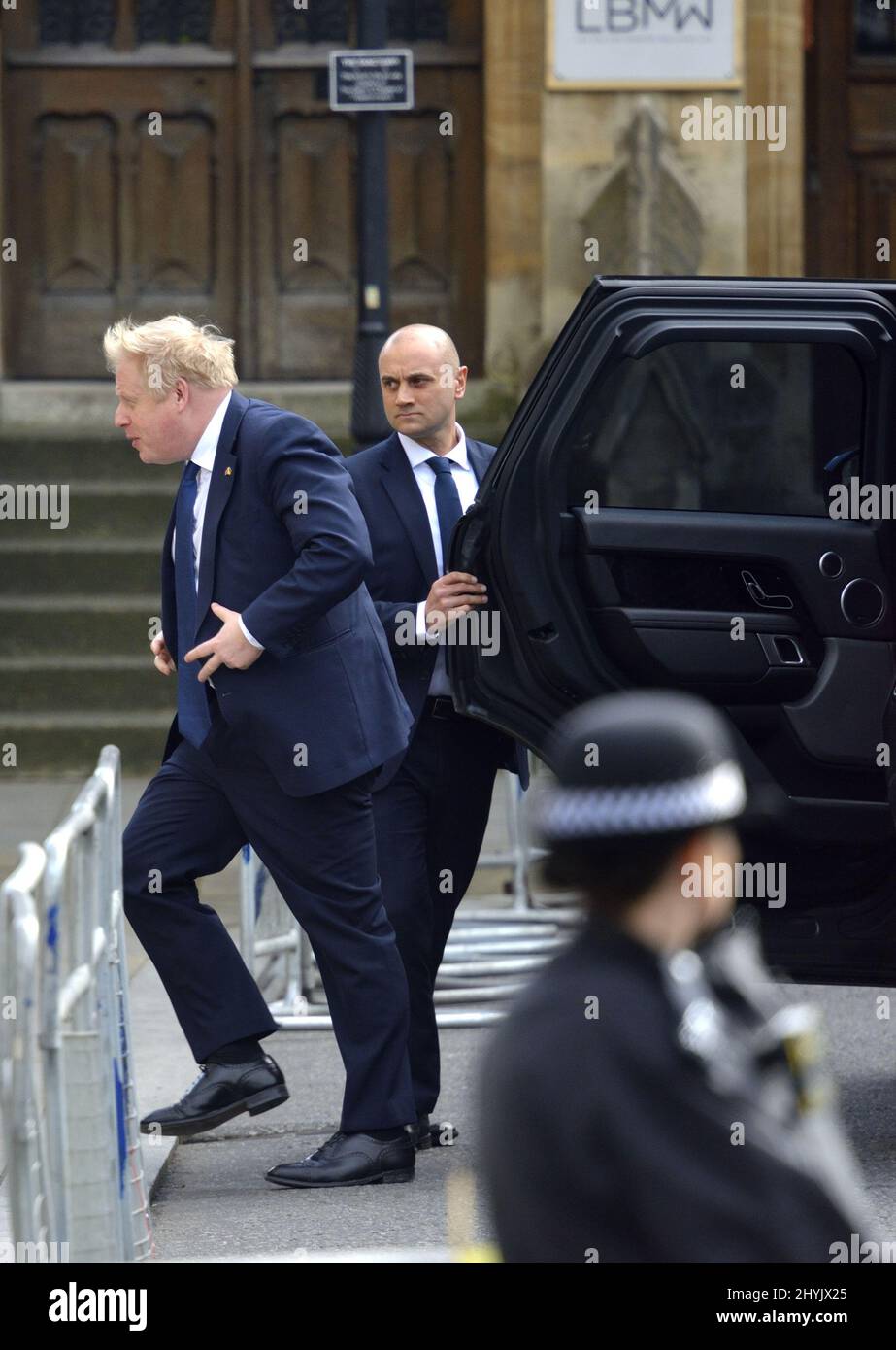 Il primo ministro britannico Boris Johnson arriva al Commonwealth Service presso Westminster Abbey, Londra, 14th marzo 2022. Foto Stock