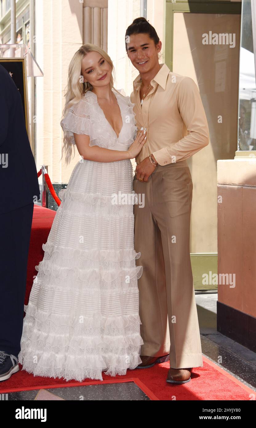 Kenny Ortega è stato affiancato da dove Cameron e Booboo Stewart alla sua cerimonia della Hollywood Walk of Fame il 24 luglio 2019 a Hollywood, California. Foto Stock