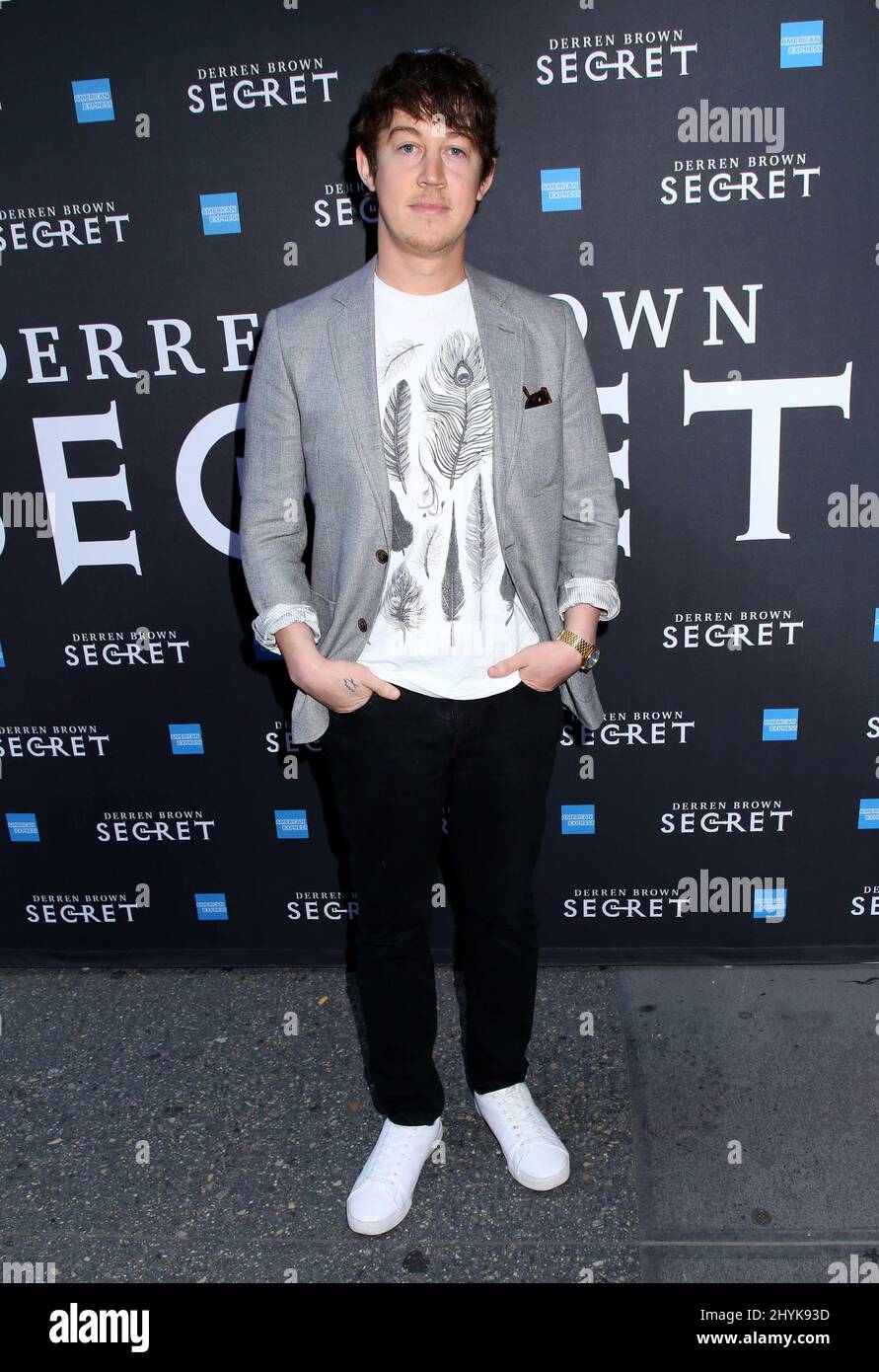 Alex Sharp partecipa al Derren Brown: Notte di apertura segreta di Broadway - Arrivi tenuti al Cort Theatre Foto Stock