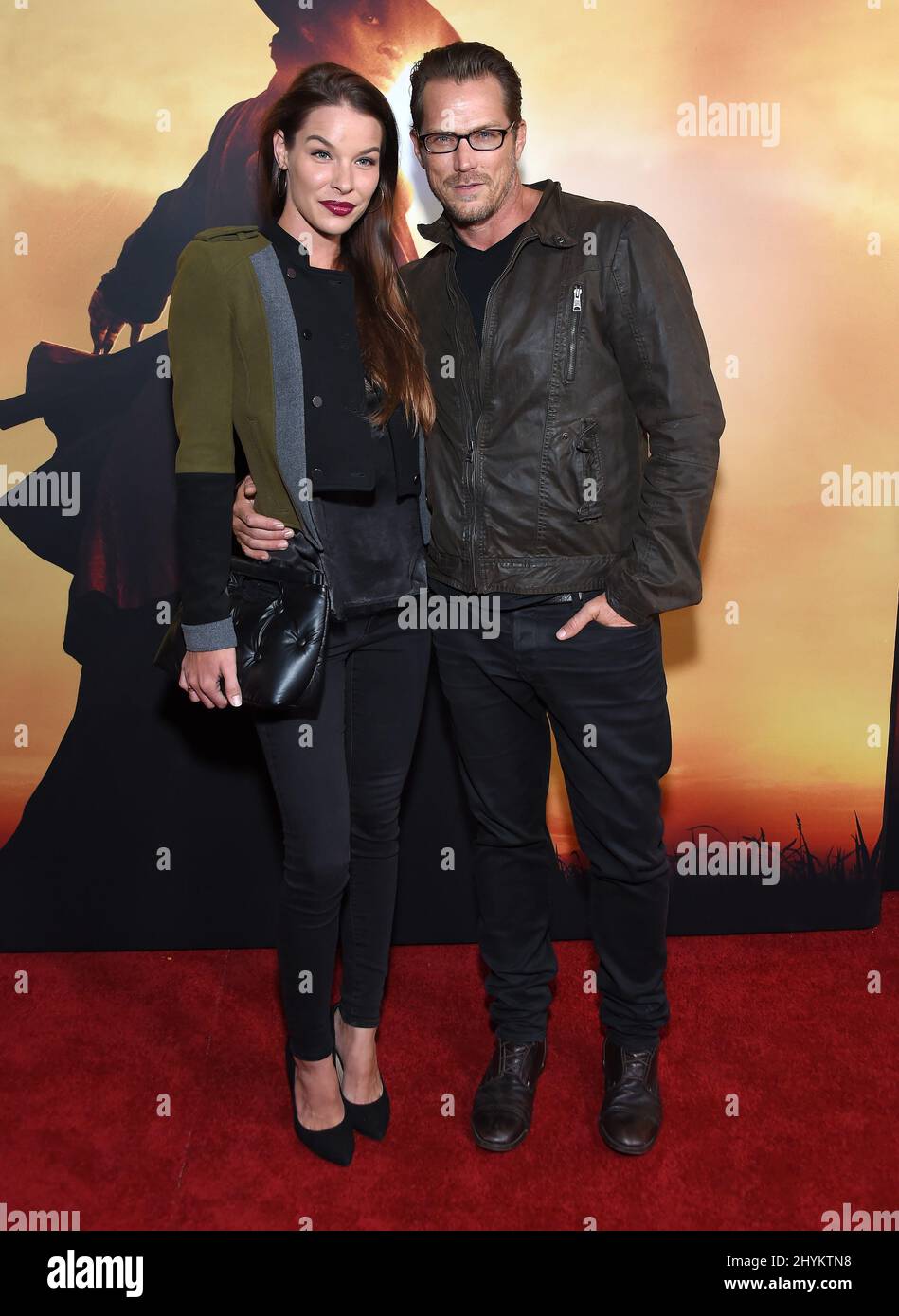 Jason Lewis e Liz Godwin arrivano alla €˜Harriet Los Angeles Premiere al Teatro Orpheum il 29 ottobre 2019 a Los Angeles, USA. Foto Stock