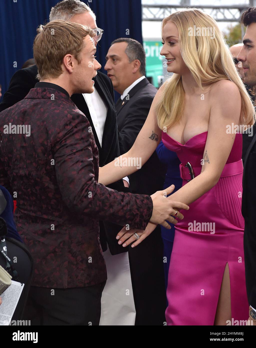 Alfie Allen e Sophie Turner al 26th Annual Screen Actors Guild Awards tenutosi presso l'Auditorium Shrine il 19 gennaio 2020 presso l'Auditorium Shrine, CA. Foto Stock