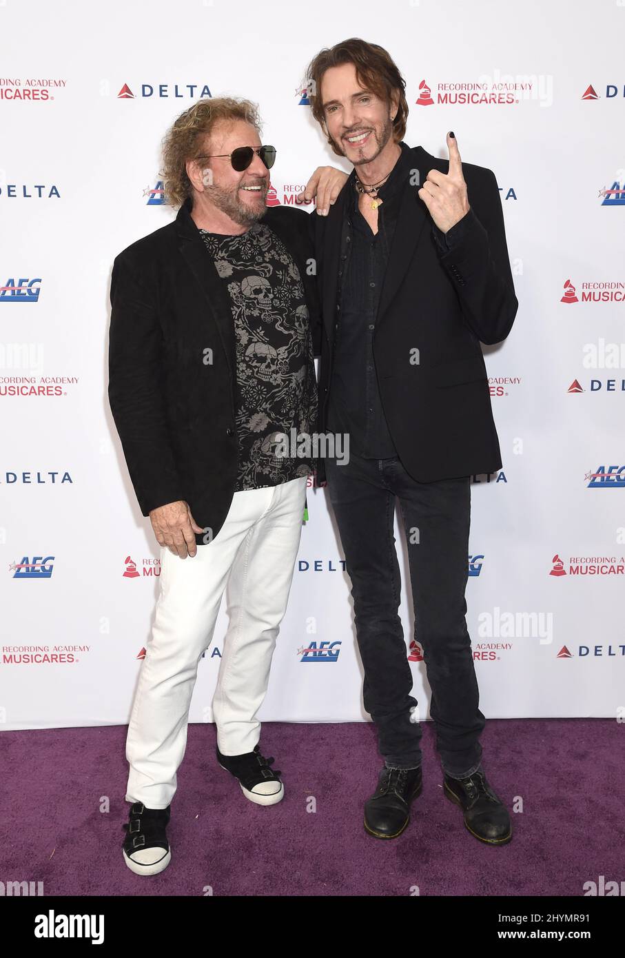 Sammy Hagar e Rick Springfield frequentano il MusiCares, la persona dell'anno che celebra l'Aerosmith, tenutosi a Los Angeles, California Foto Stock
