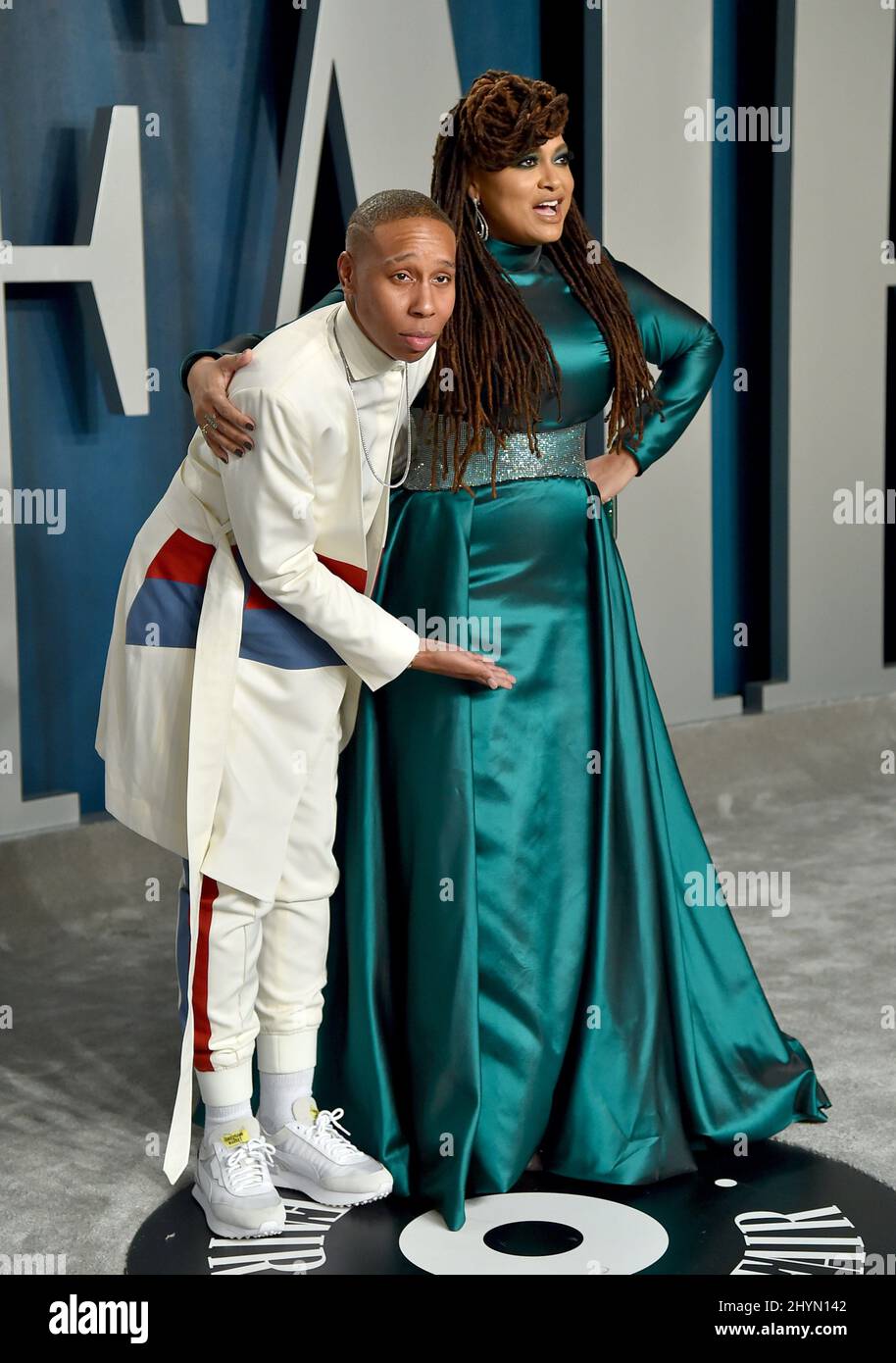 Lena Wait e Ava DuVernay al Vanity Fair Oscar Party 2020 tenuto presso il Wallenis Annenberg Center for the Performing Arts il 9 febbraio 2020 a Beverly Hills, CA. Foto Stock