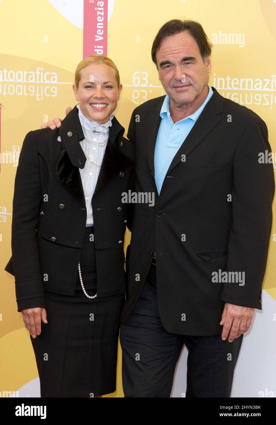 Oliver Stone e Maria bello promuovono il "World Trade Center" al Festival Internazionale del Cinema di Venezia 63rd. Foto: UK Stampa Foto Stock