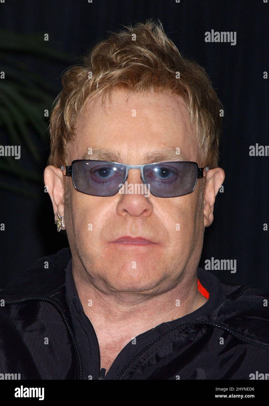 Elton John frequenta i 14th Annual Advanta World Team Tennis Smash Hits a Irvine, California. Foto: UK Stampa Foto Stock