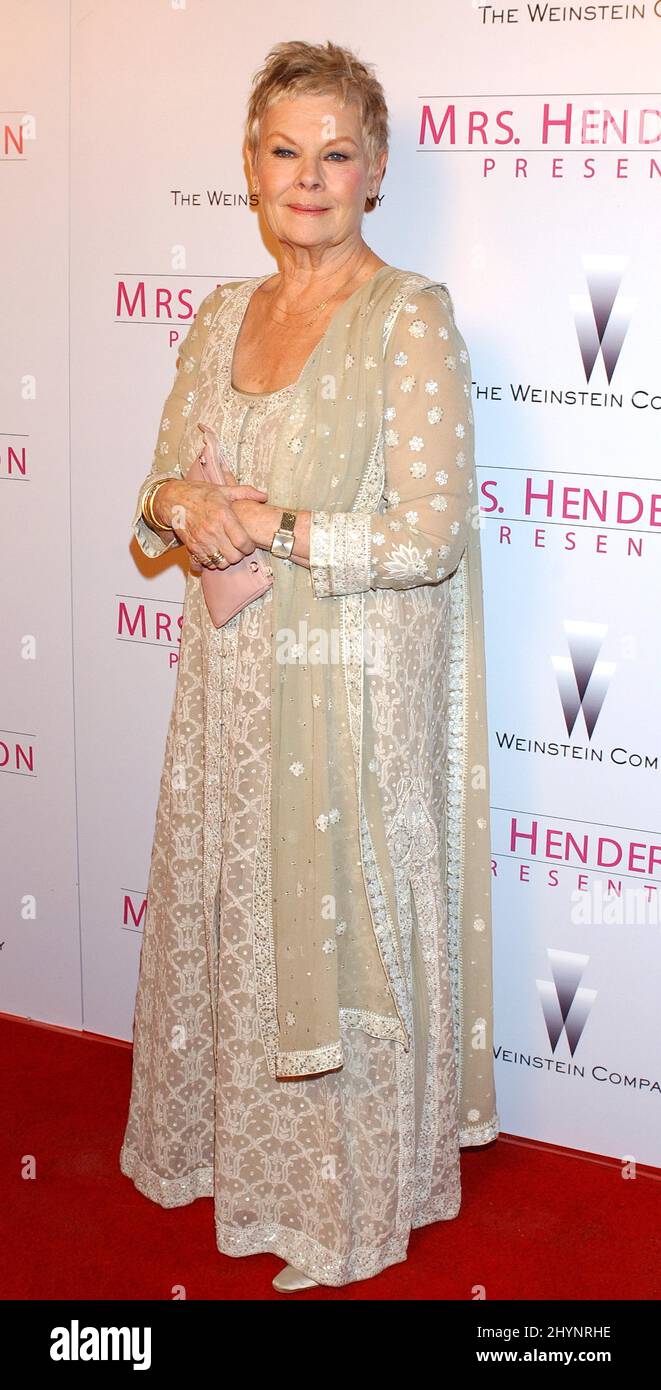 Judi Dench partecipa al 'mrs Henderson presenta' Los Angeles Premiere. Foto: UK Stampa Foto Stock