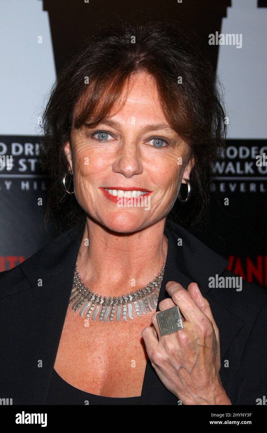 Jacqueline Bisset partecipa alla Rodeo Drive Walk of Style presso lo storico ufficio postale di Beverly Hills. Foto: UK Stampa Foto Stock