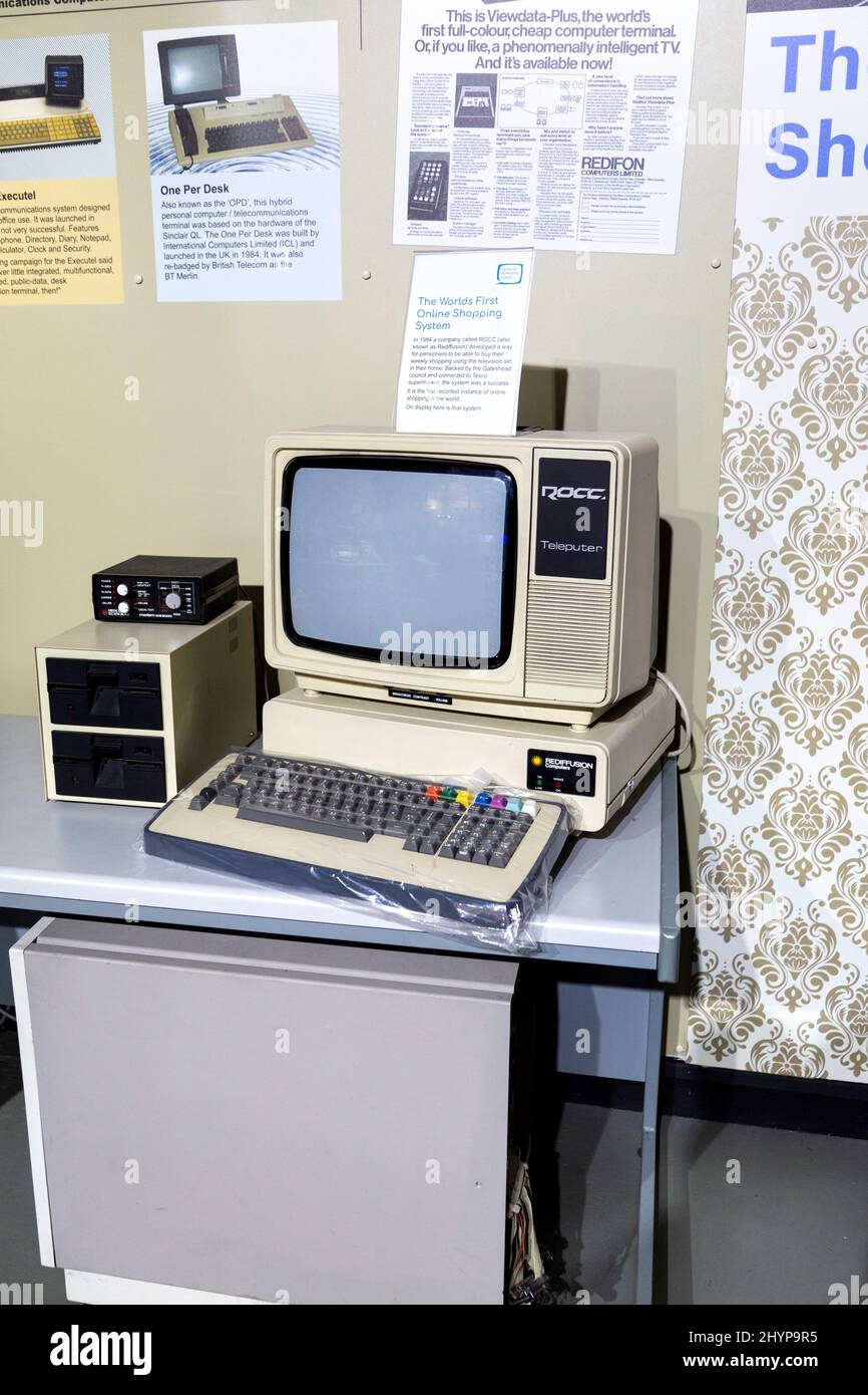 1980s ROCC Telecommuter progettato per i pensionati per acquistare i loro generi alimentari tramite un televisore in mostra presso il Center for Computing History di Cambridge, Foto Stock
