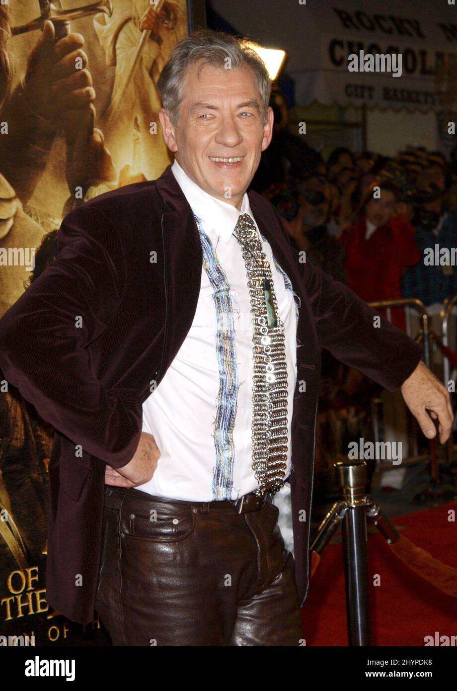 SIR IAN MCKELLAN ASSISTE AL "SIGNORE DEGLI ANELLI: IL RITORNO DEL RE" A WESTWOOD, CALIFORNIA. IMMAGINE: STAMPA UK Foto Stock