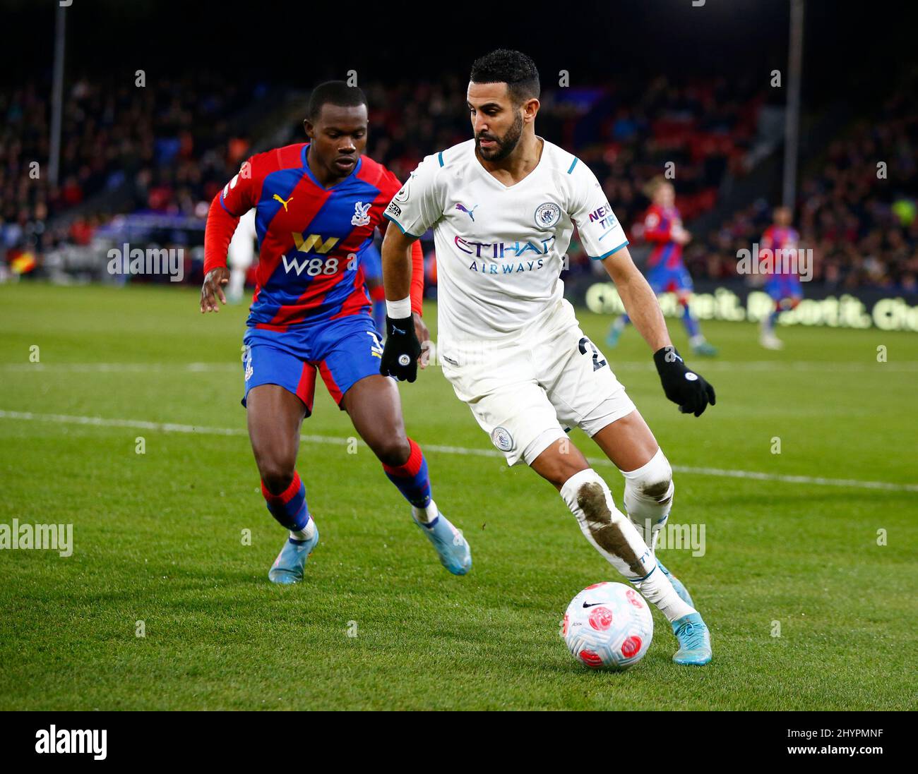 LONDRA, Regno Unito, MARZO 14: Riyad Mahrez di Manchester City durante la Premier League tra Crystal Palace e Manchester City a Selhurst Park sta Foto Stock