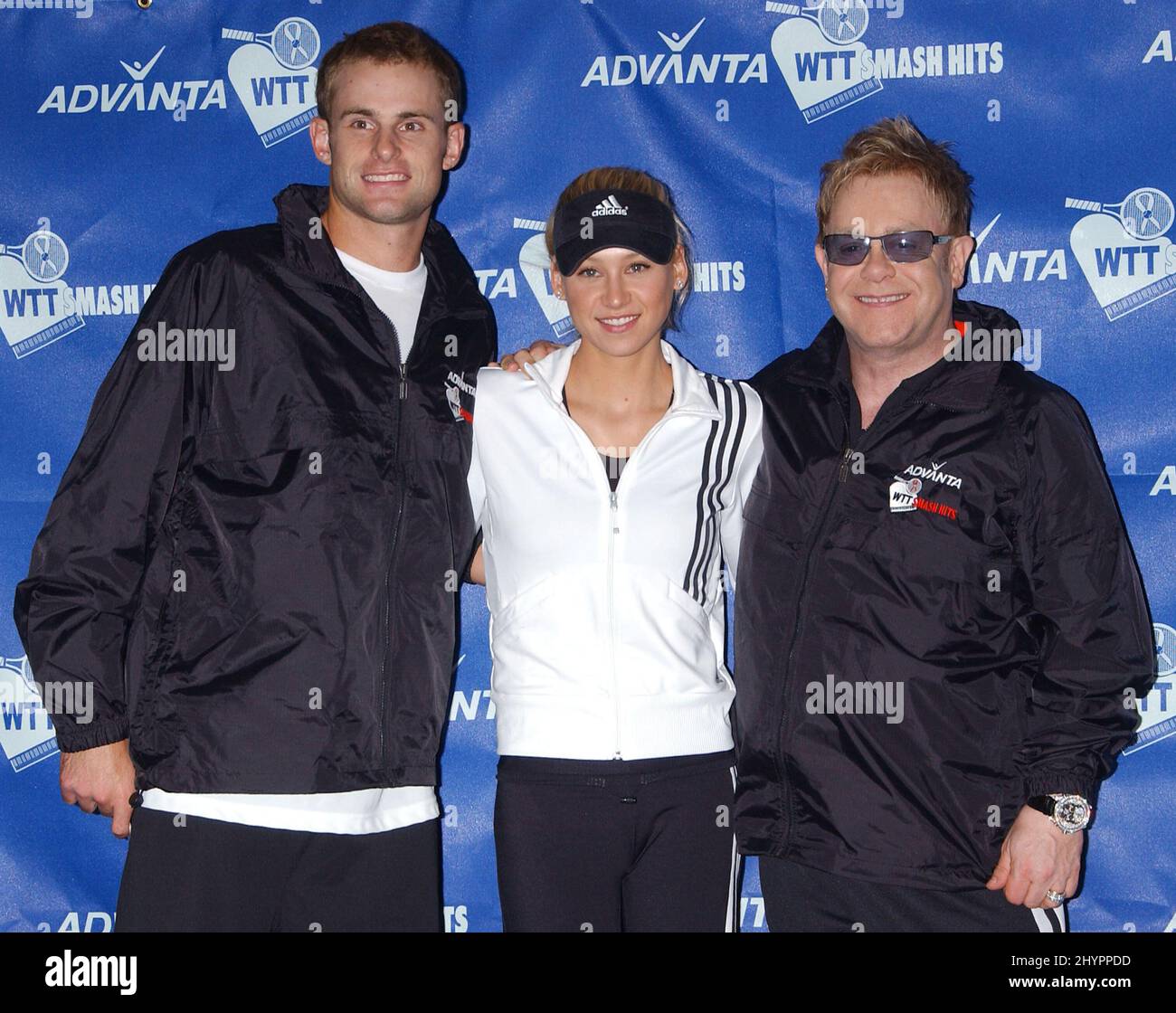 Elton John, Anna Kournikova e Andy Roddick partecipano ai 14th Hits annuali di Smash di tennis del team mondiale di Advanta a Irvine, California. Foto: UK Stampa Foto Stock