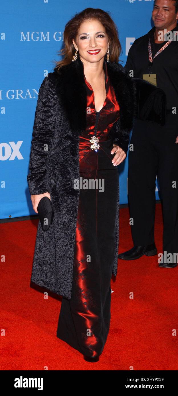 Gloria Estefan partecipa ai "Billboard Music Awards 2004" all'MGM Grand Hotel & Casino di Las Vegas. Foto: UK Stampa Foto Stock