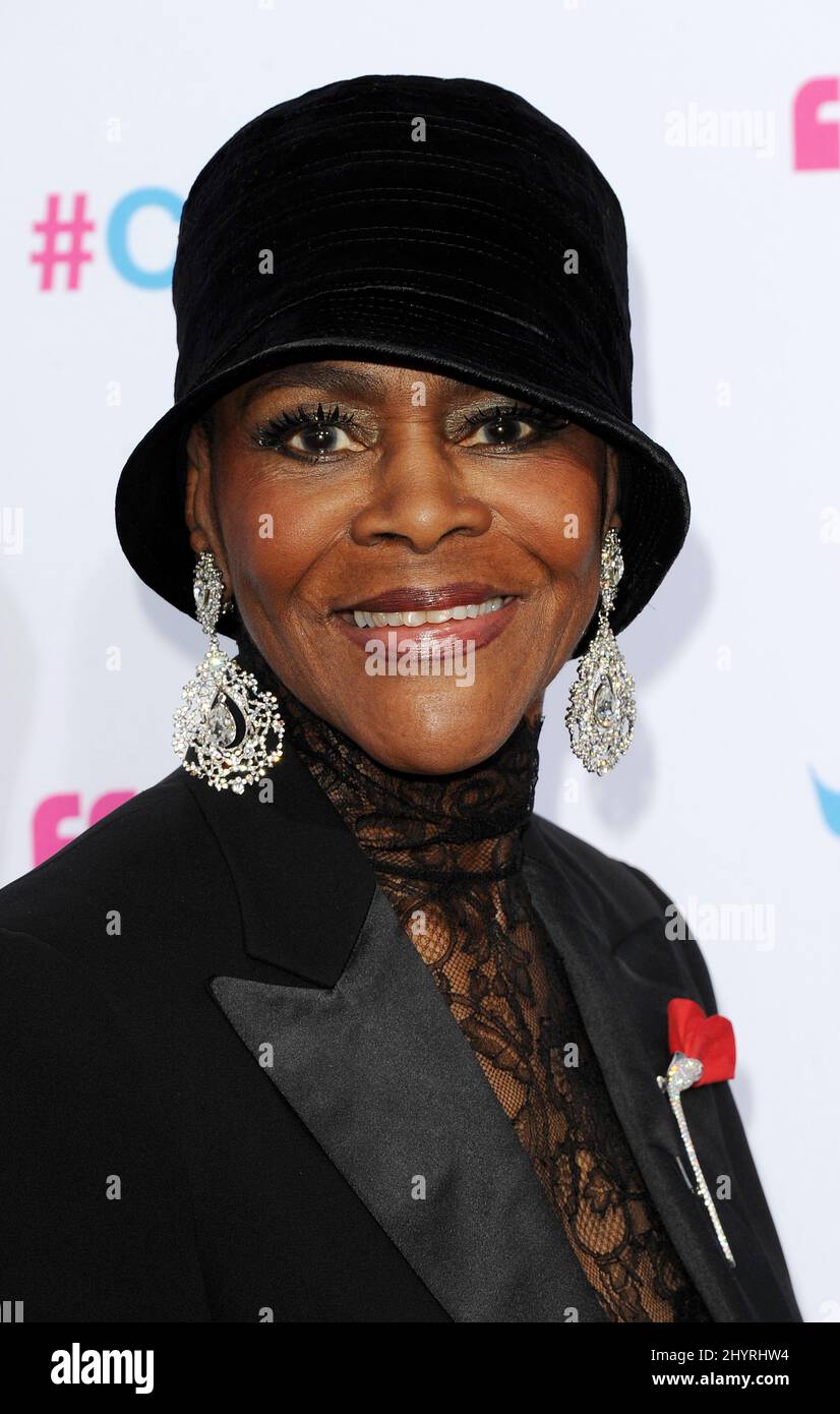 FILE PHOTO: L'attrice vincitrice del premio scenico e schermo Cicely Tyson, è morta all'età di 96 anni oggi, 28 gennaio 2021. 12 gennaio 2012 Los Angeles, CA. Cicely Tyson 2012 Critics' Choice Movie Awards - Arrivi tenuti all'Hollywood Palladium Foto Stock