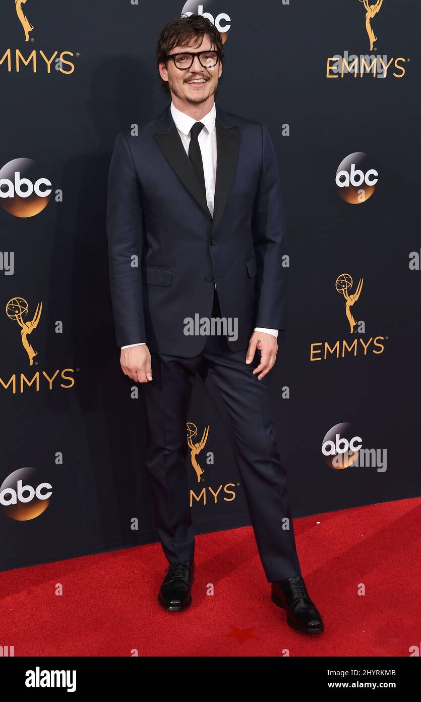 18 settembre 2016 Los Angeles, CA Pedro Pascal in arrivo al Primetime Emmy Awards 68th tenuto al Microsoft Theatre Foto Stock